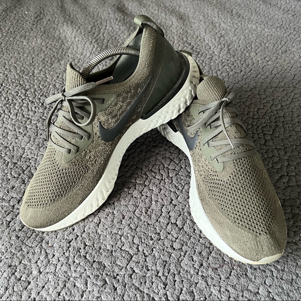 Nike Epic React Olive Very Little Wear Size 11 EUC